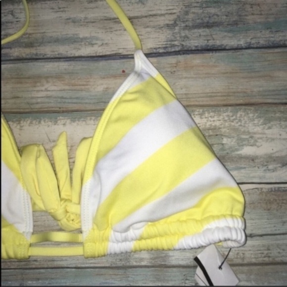 Mossimo Yellow Striped Bikini Top Women’s Large - Picture 3 of 4